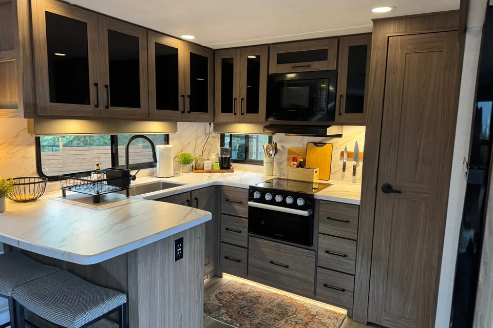 Cassy's Alliance RV 294RK Travel Trailer