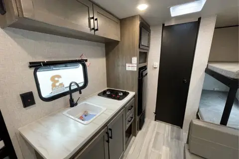 Roam Rover 1 2025 Travel Trailer