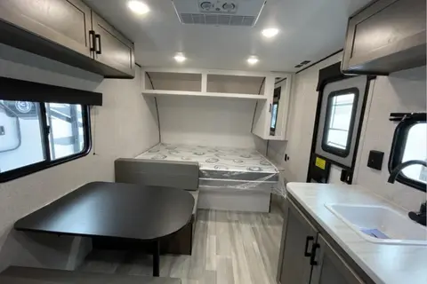 Roam Rover 1 2025 Travel Trailer