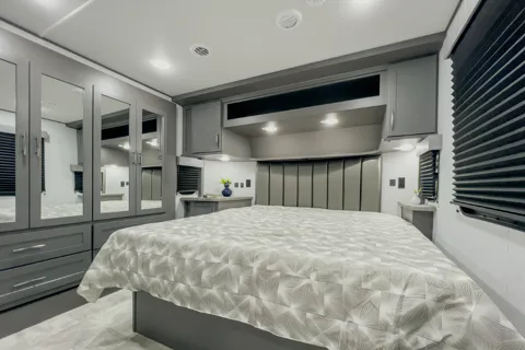Wanderlust Deluxe Grand Design Momentum G-320 Fifth Wheel