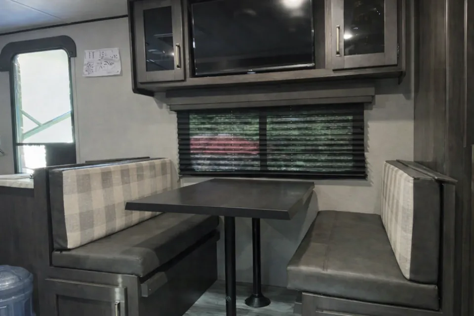 Michael's Grand Bunkhouse 297QB Transcend