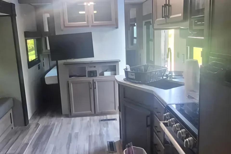 Joshua's Starcraft Autumn Ridge Travel Trailer