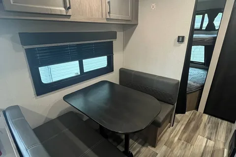 Alex's family friendly Camper