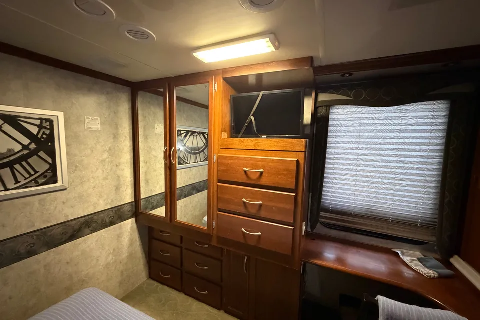 Les's Fleetwood pace arrow 35g Class A