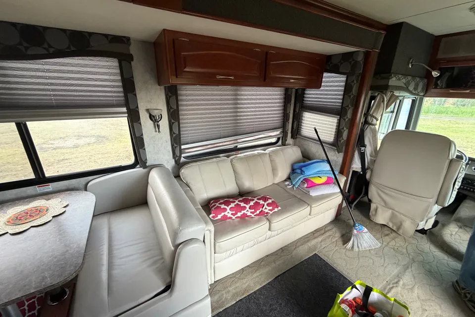 Les's Fleetwood pace arrow 35g Class A