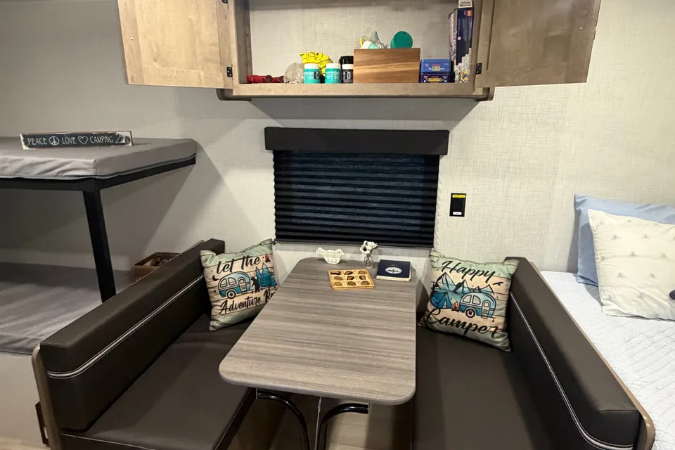 Nomadic Nature Rentals w Luxury Amenities (Mini)