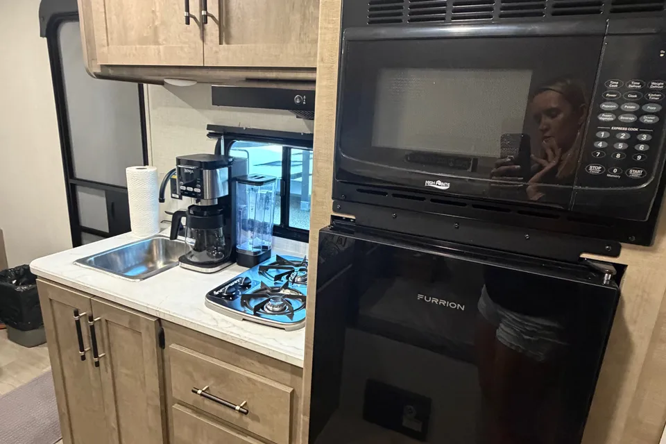 Nomadic Nature Rentals w Luxury Amenities (Mini)