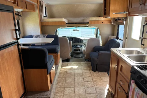 Dan's Forest River Sunseeker Class C