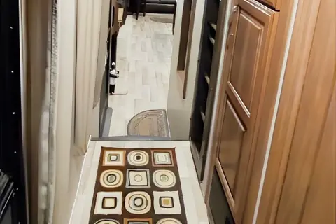 Keystone Montana Fifth Wheel with 2 bedrooms