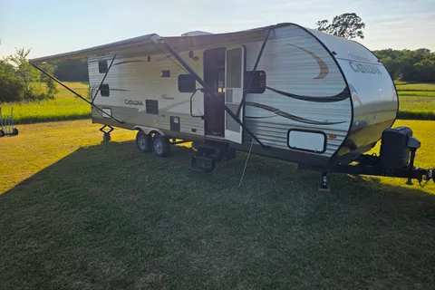 Will's Coachmen Catalina Travel Trailer
