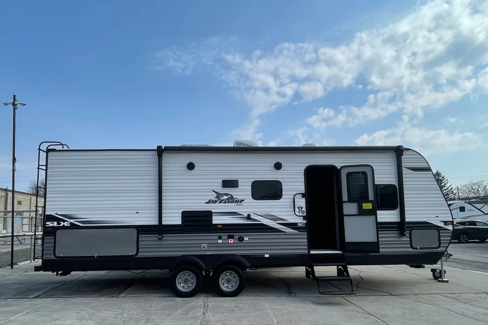 2022 Jayco flight slx8 267Bhs Travel Trailer