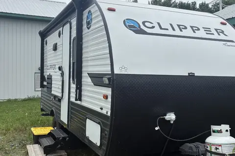 Louise  Coachmen clipper Roulotte