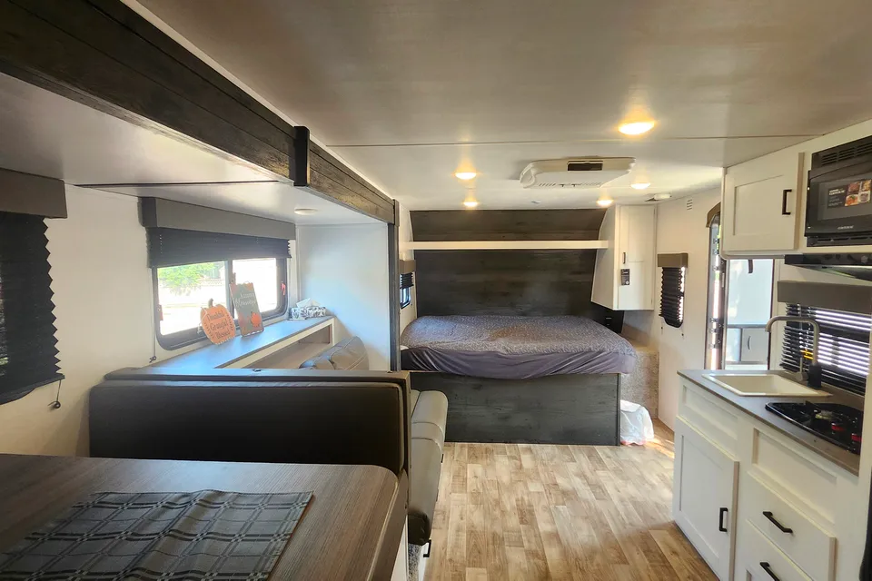 Stewart's Hideout 2 axle , one master bedroom, Travel Trailer