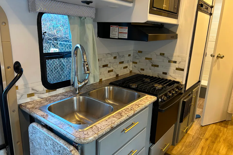 Family Friendly 22' Motorhome 
