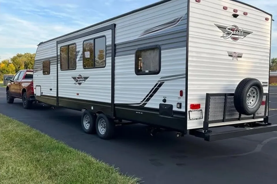 Shasta 26DB Travel Trailer