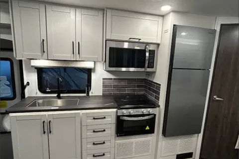 (RV-with-ME) 2026 Jayco Redhawk 24B