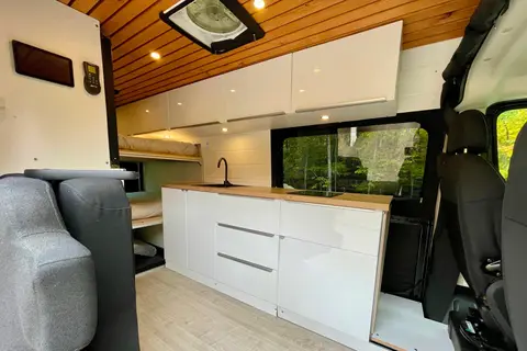 Van-Escapades 22-001 - Promaster 4 places