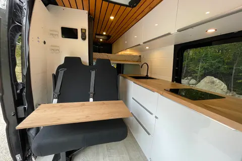 Van-Escapades 22-001 - Promaster 4 places
