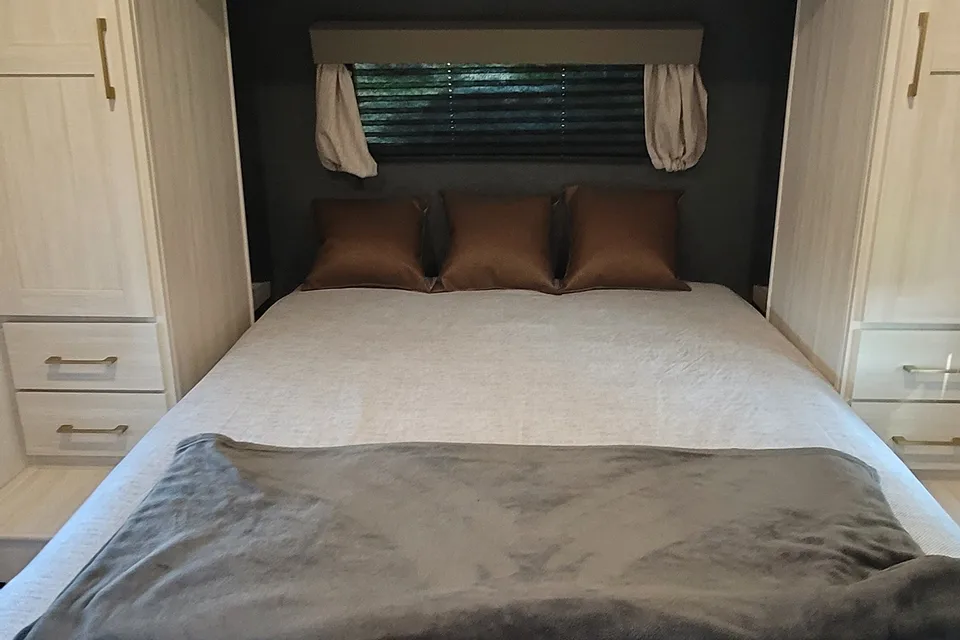 Jason's Forest River Surveyor 260bhle Travel Trailer
