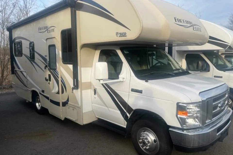Artemis "Arty" The Adventurer - 2018 Thor Freedom Elite 23H