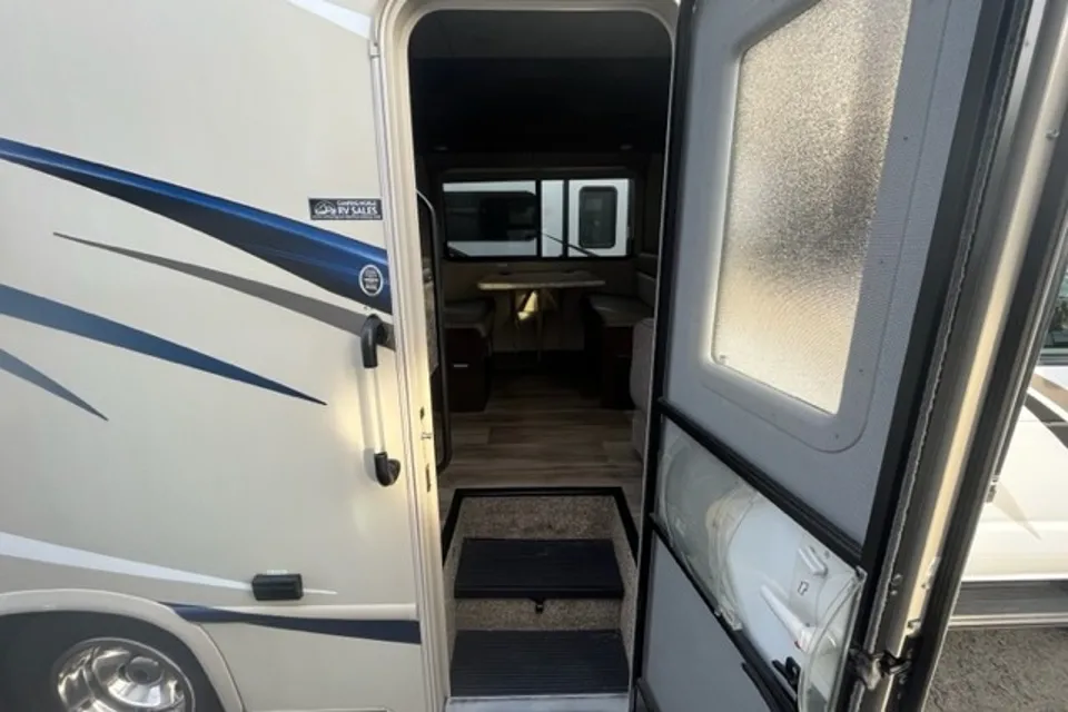 Artemis "Arty" The Adventurer - 2018 Thor Freedom Elite 23H