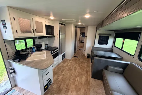 W2 Outdoors LLC Keystone Hideout 318BR Travel Trailer