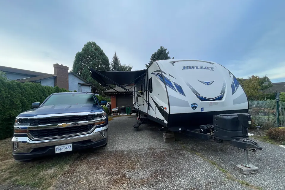 Rubie's Keystone Bullet 277BHS Travel Trailer