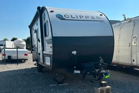 Jaret's Coachman Clipper Travel Trailer