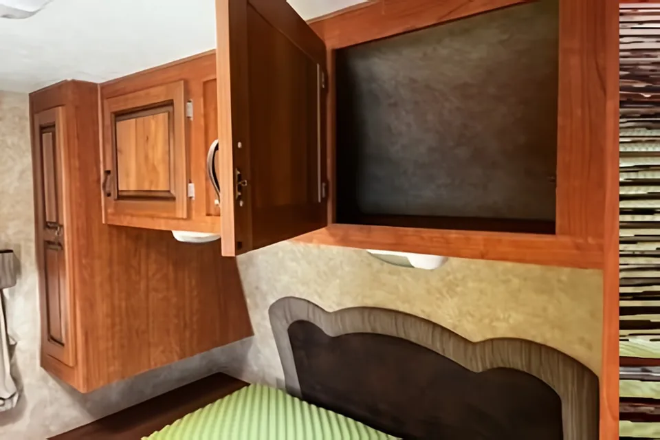 Curt's Starcraft lexion Travel Trailer