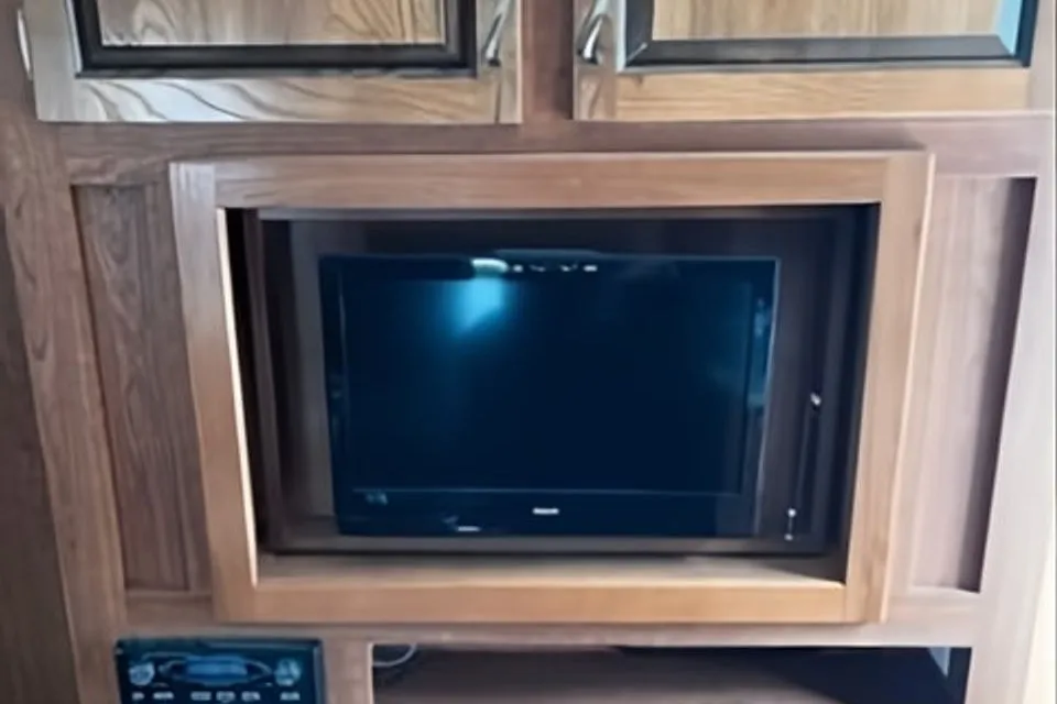 Curt's Starcraft lexion Travel Trailer