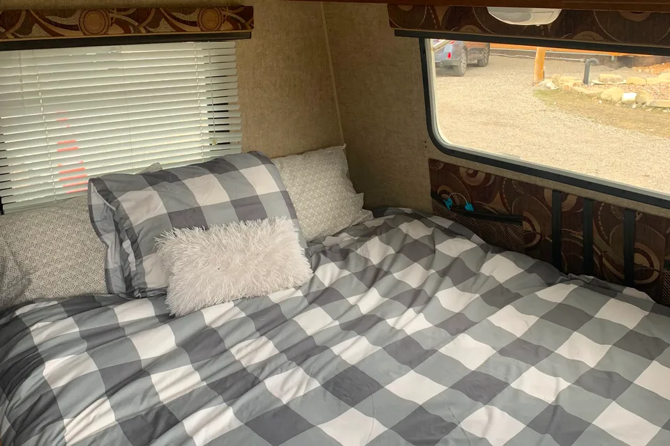 Priddis SUV Towable Family Travel Trailer