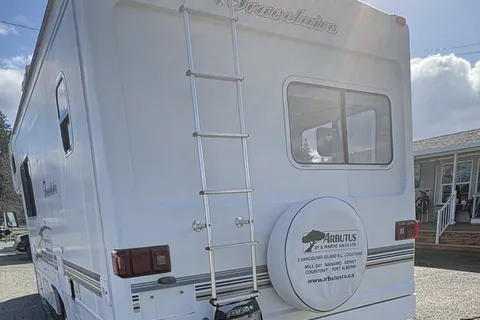 Island Wanderer Motorhome-Port Alberni Area Only Please-West Coast Minimum of 3 days