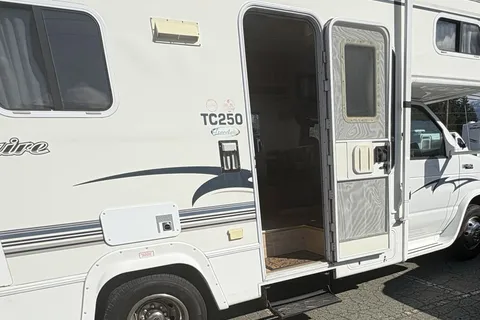 Island Wanderer Motorhome-Port Alberni Area Only Please-West Coast Minimum of 3 days