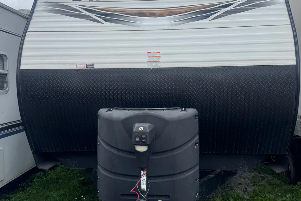 Nanda's Starcraft Aluminum Travel Trailer