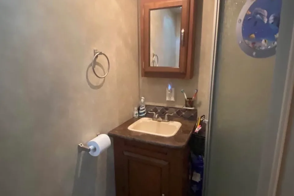Fonzi’s Forest River Wildwood 31bkis Travel Trailer