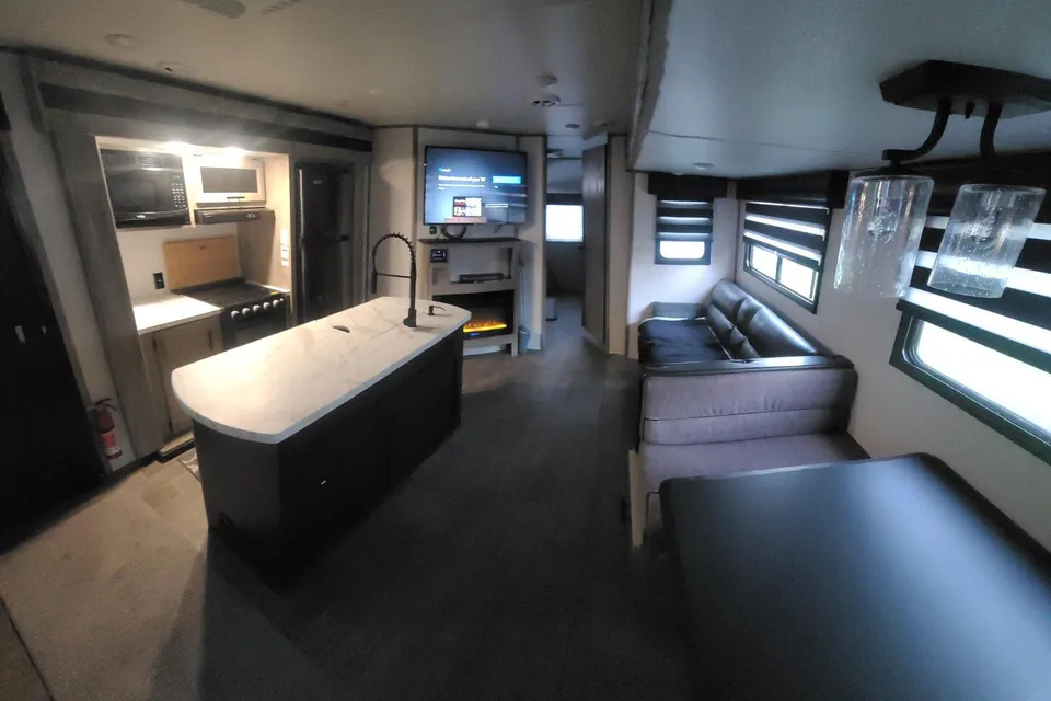 NEW- Sleeps 10 and has EVERYTHING!