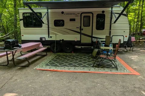 Summer Fun 25' Keystone Hideout LHS Travel Trailer