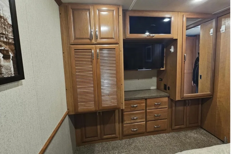 Fleetwood Bounder 35 Class A