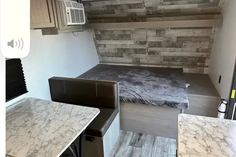 Chas's Coleman Lantern 17b Travel Trailer staycation 