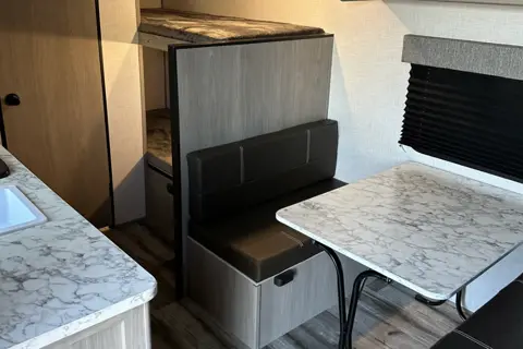 Chas's Coleman Lantern 17b Travel Trailer staycation 