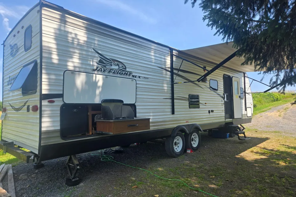 Weekend Wanderer Jayco 294QBSW Travel Trailer