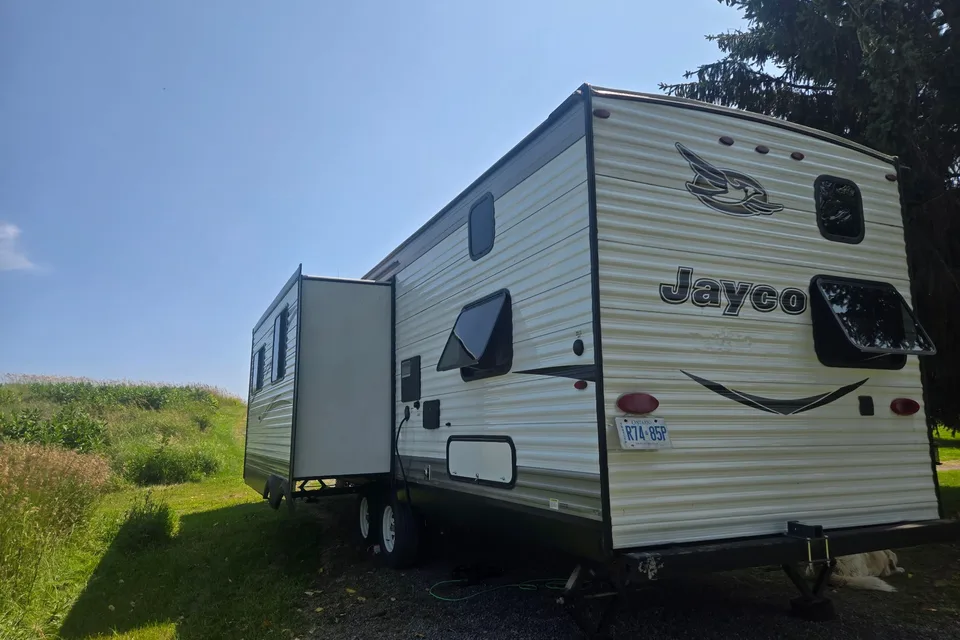Weekend Wanderer Jayco 294QBSW Travel Trailer