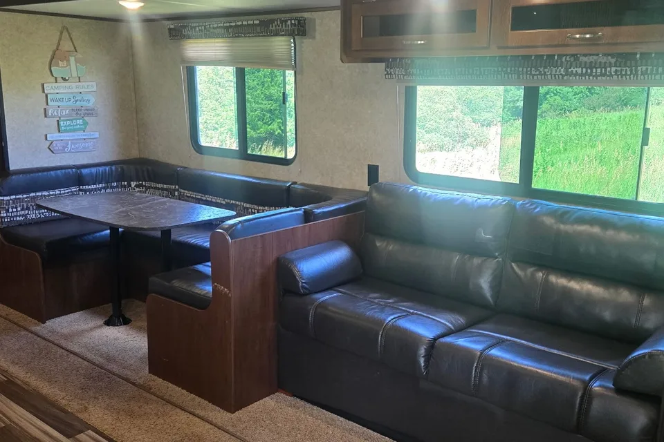 Weekend Wanderer Jayco 294QBSW Travel Trailer