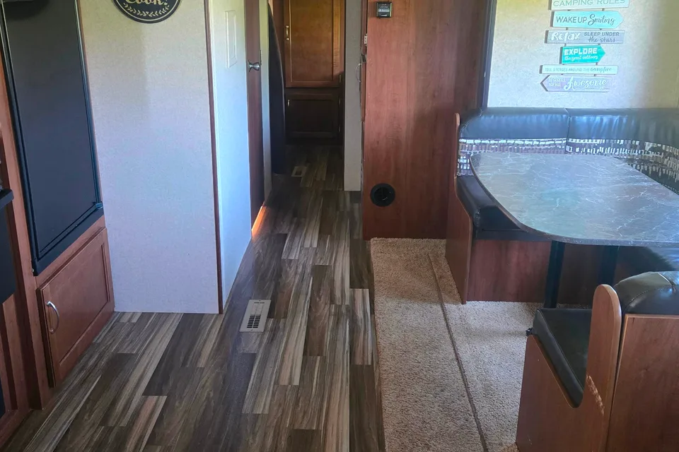 Weekend Wanderer Jayco 294QBSW Travel Trailer