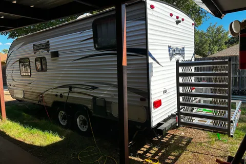 Jody's Forest River 201BHXL Travel Trailer