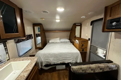 Jody's Forest River 201BHXL Travel Trailer
