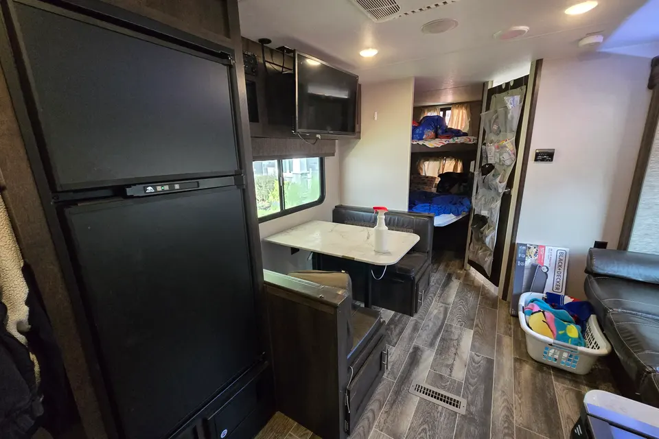 Matthew's KZ Sportsmen+ 261BHLE Travel Trailer