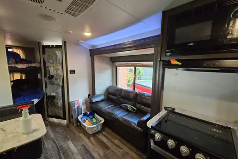 Matthew's KZ Sportsmen+ 261BHLE Travel Trailer