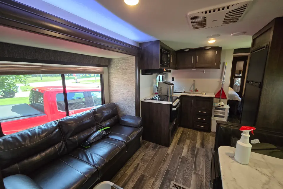 Matthew's KZ Sportsmen+ 261BHLE Travel Trailer