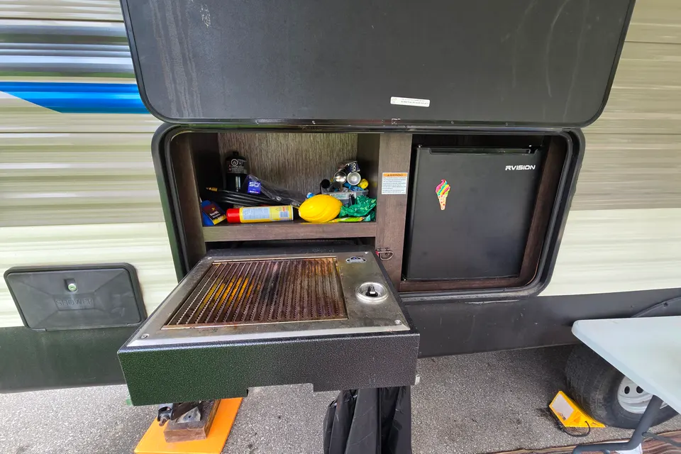 Matthew's KZ Sportsmen+ 261BHLE Travel Trailer